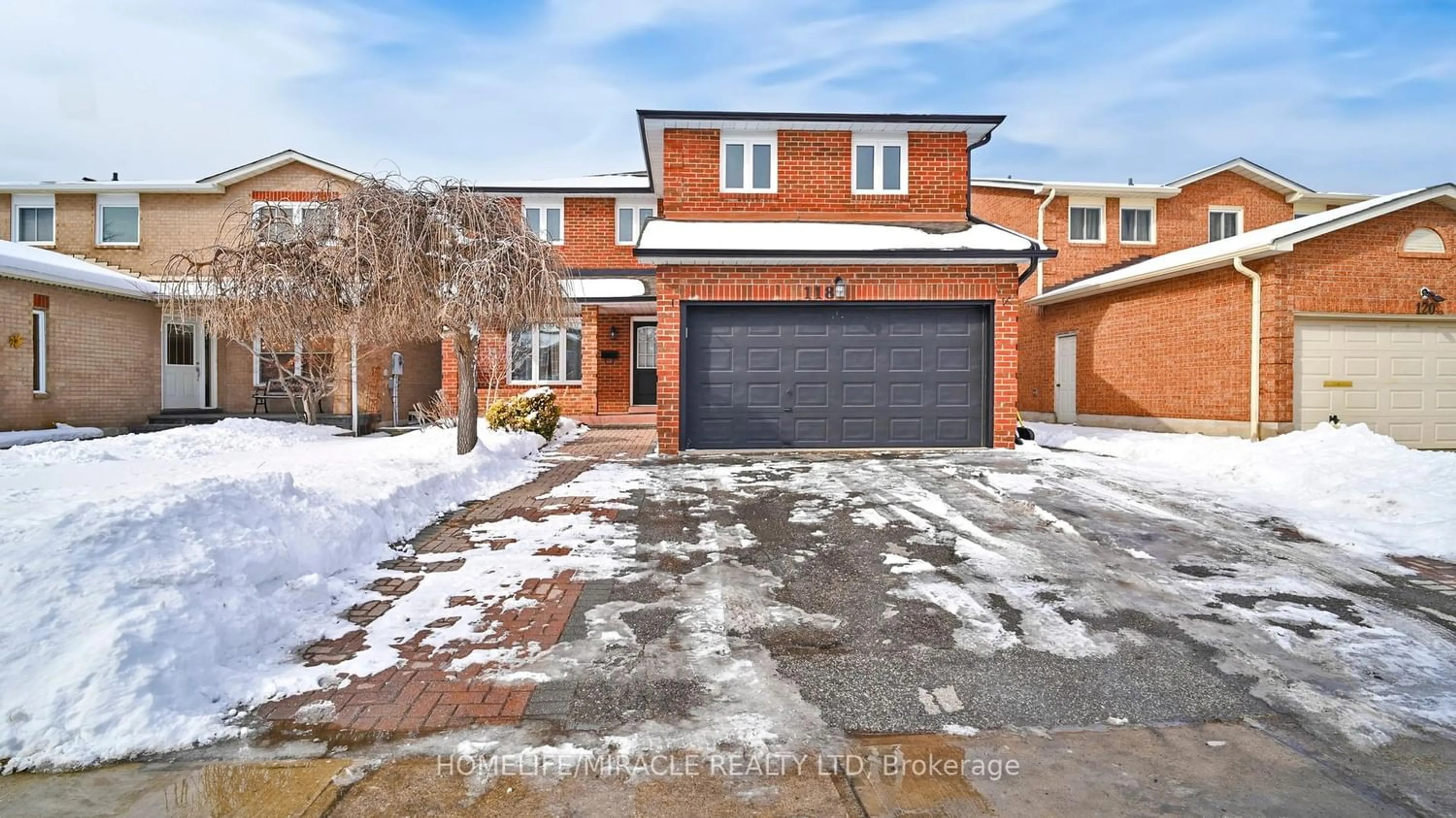 Home with brick exterior material, street for 118 Wexford Rd, Brampton Ontario L6Z 2T5