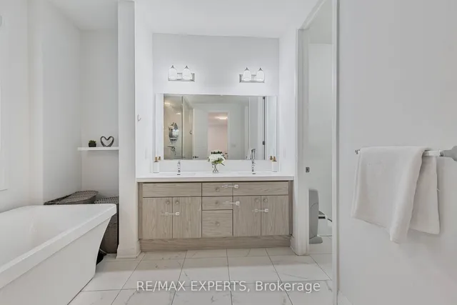 Additional property image - 1411 Lobelia Cres