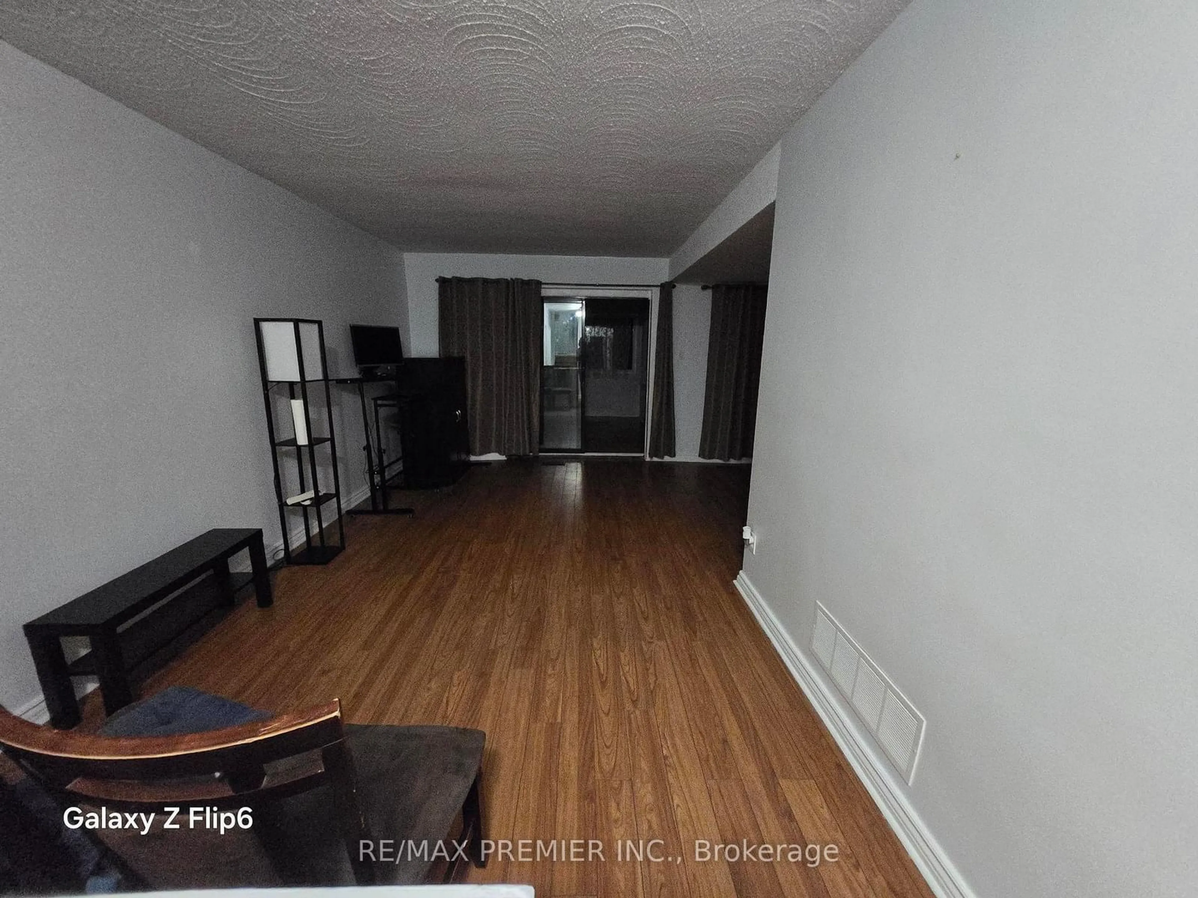 A pic of a room for 16 Tampa Terr, Toronto Ontario M9M 1T9