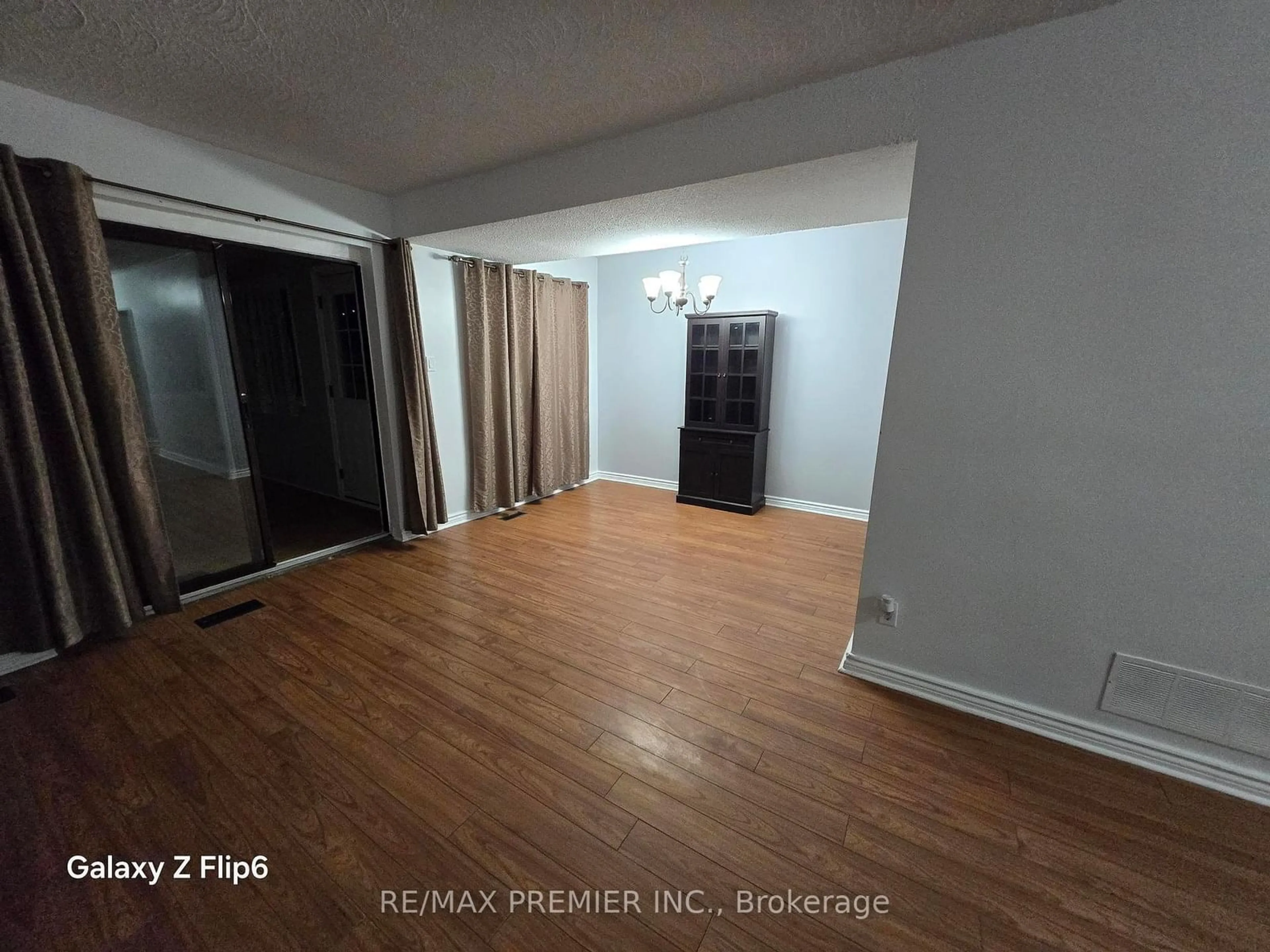 A pic of a room for 16 Tampa Terr, Toronto Ontario M9M 1T9