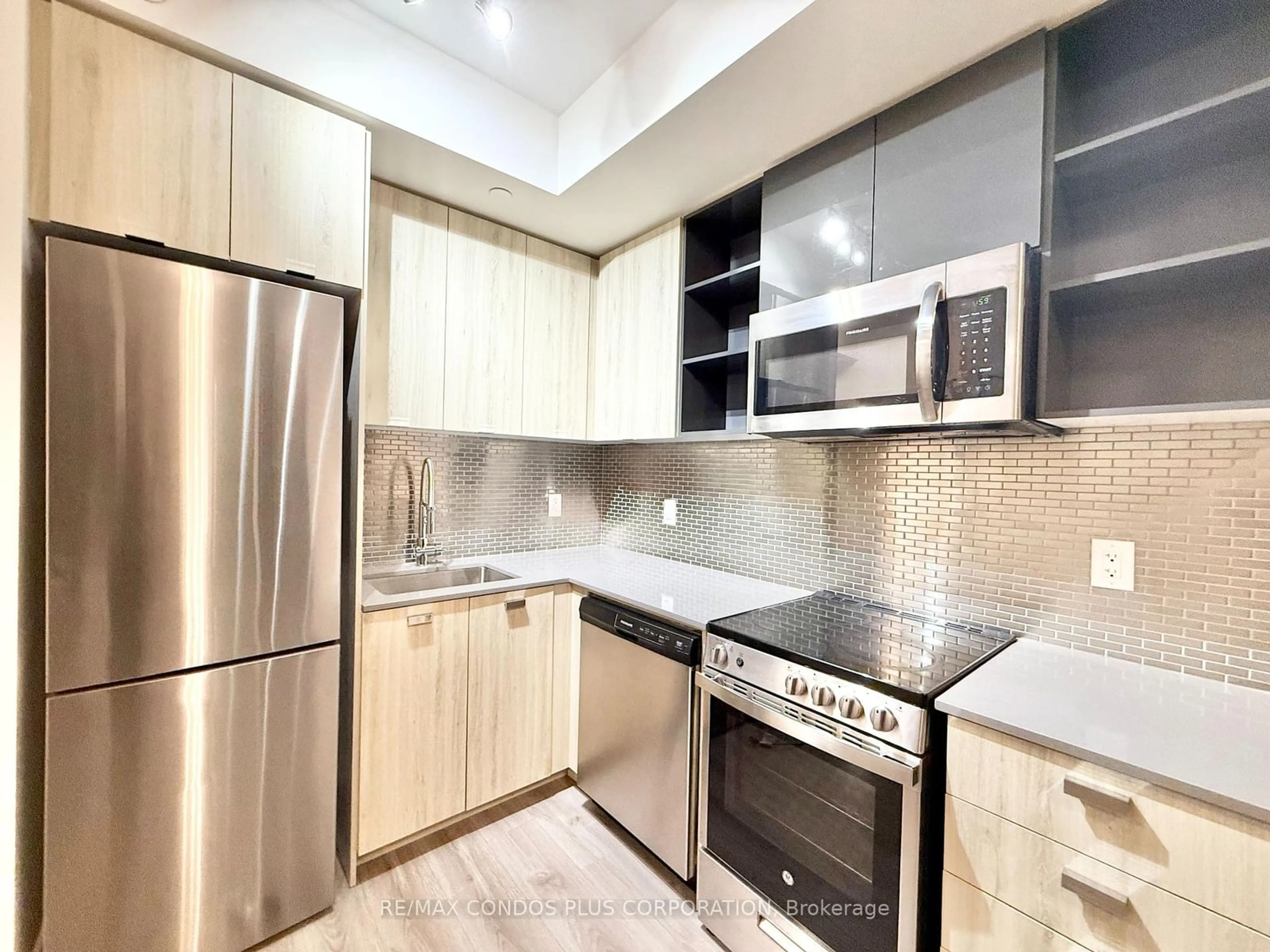 Standard kitchen, unknown for 10 De Boers Dr #1214, Toronto Ontario M3N 0L6