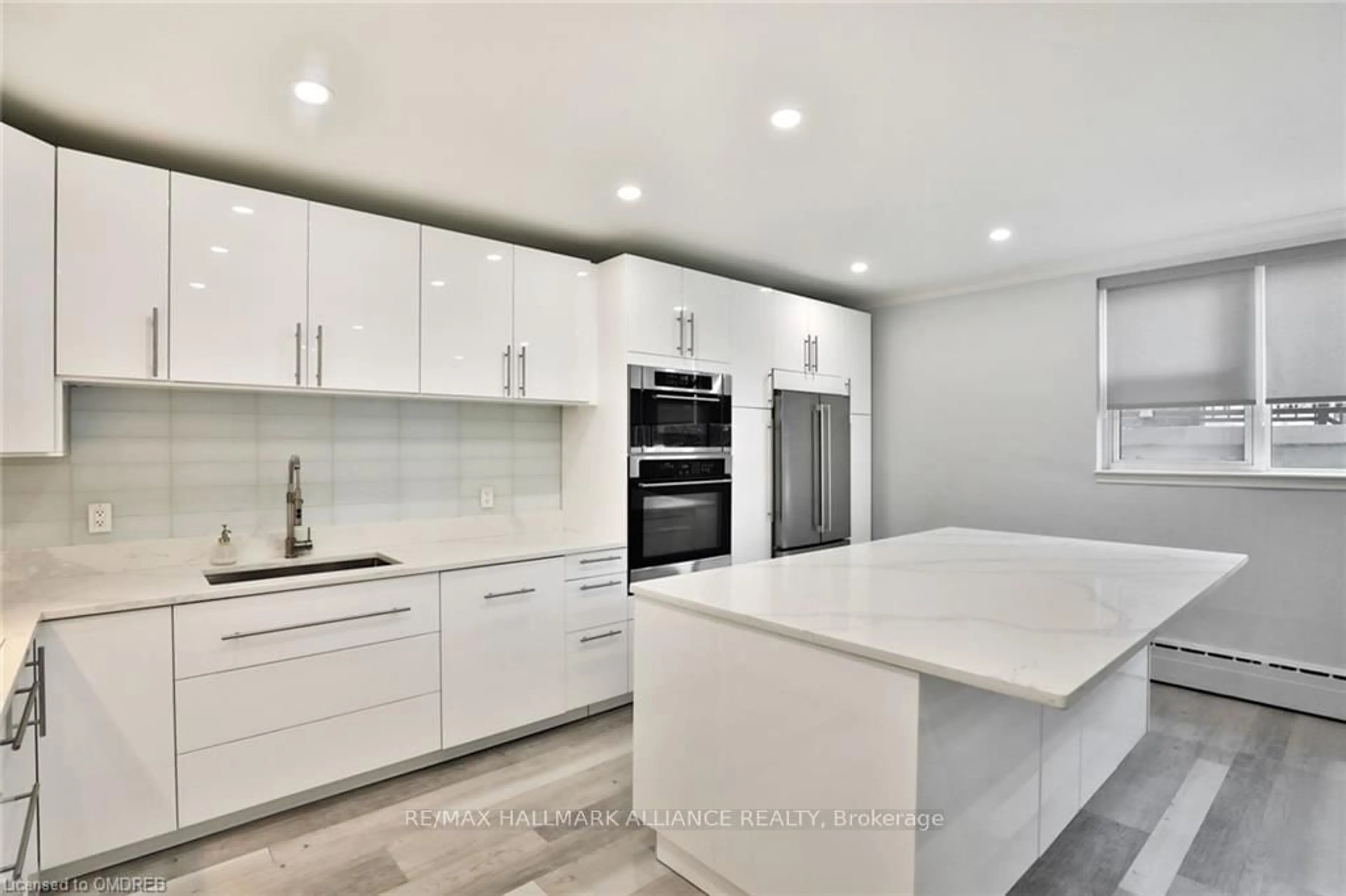 Contemporary kitchen, ceramic/tile floor for 2054 Courtland Dr #102, Burlington Ontario L7R 1R8