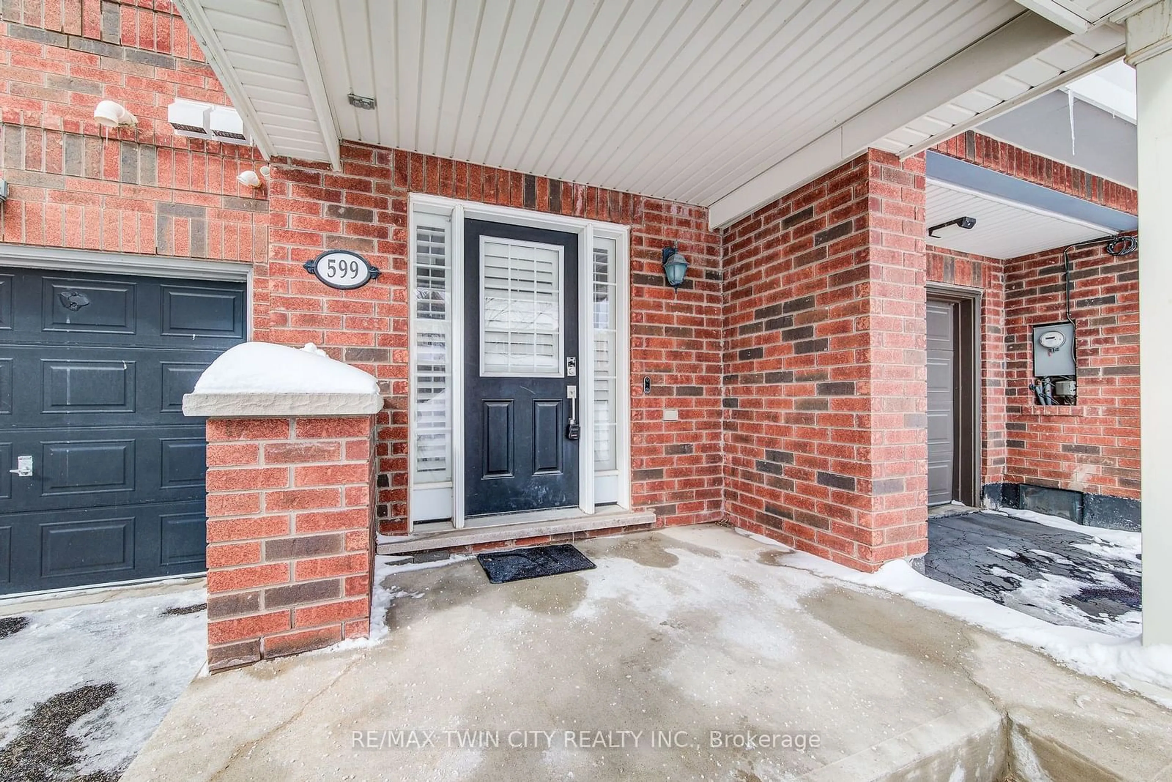 Indoor entryway for 599 Speyer Circ, Milton Ontario L9T 0Y5