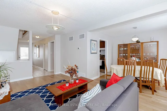Additional property image - 4155 Dursley Cres
