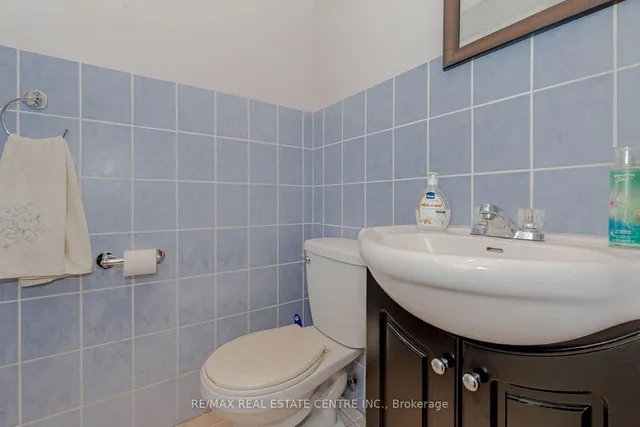Additional property image - 4155 Dursley Cres