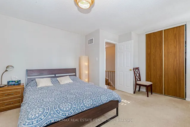 Additional property image - 4155 Dursley Cres