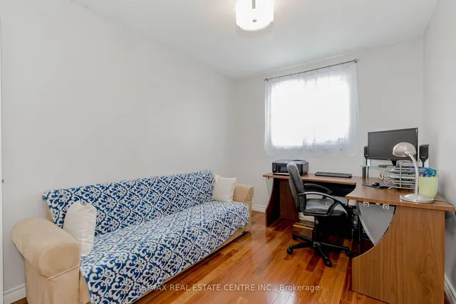 Additional property image - 4155 Dursley Cres