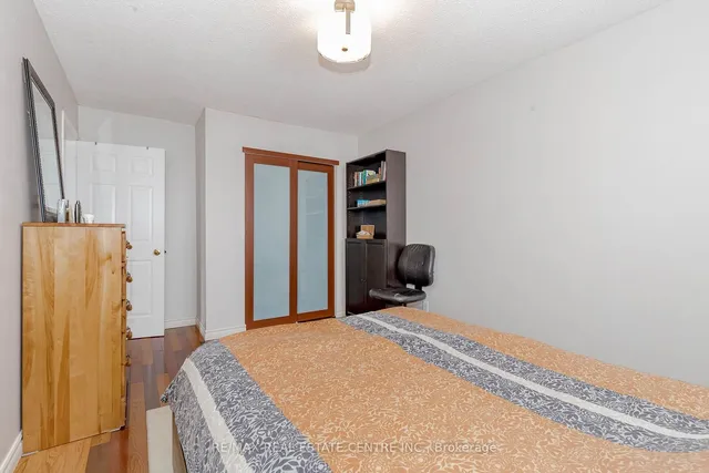 Additional property image - 4155 Dursley Cres
