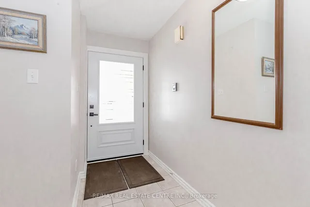 Additional property image - 4155 Dursley Cres