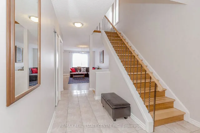 Additional property image - 4155 Dursley Cres