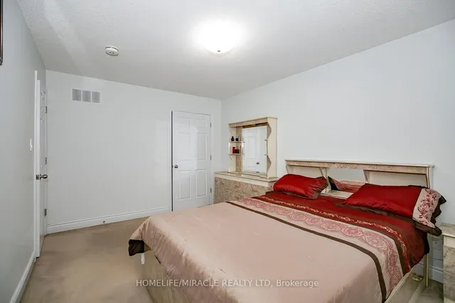 Additional property image - 25 Oaklea Blvd