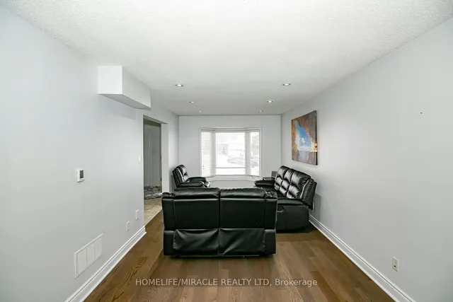 Additional property image - 25 Oaklea Blvd