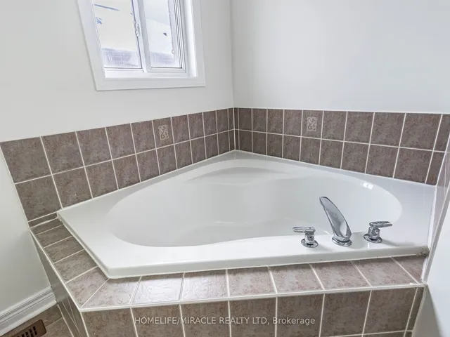 Additional property image - 76 Fallstar Cres