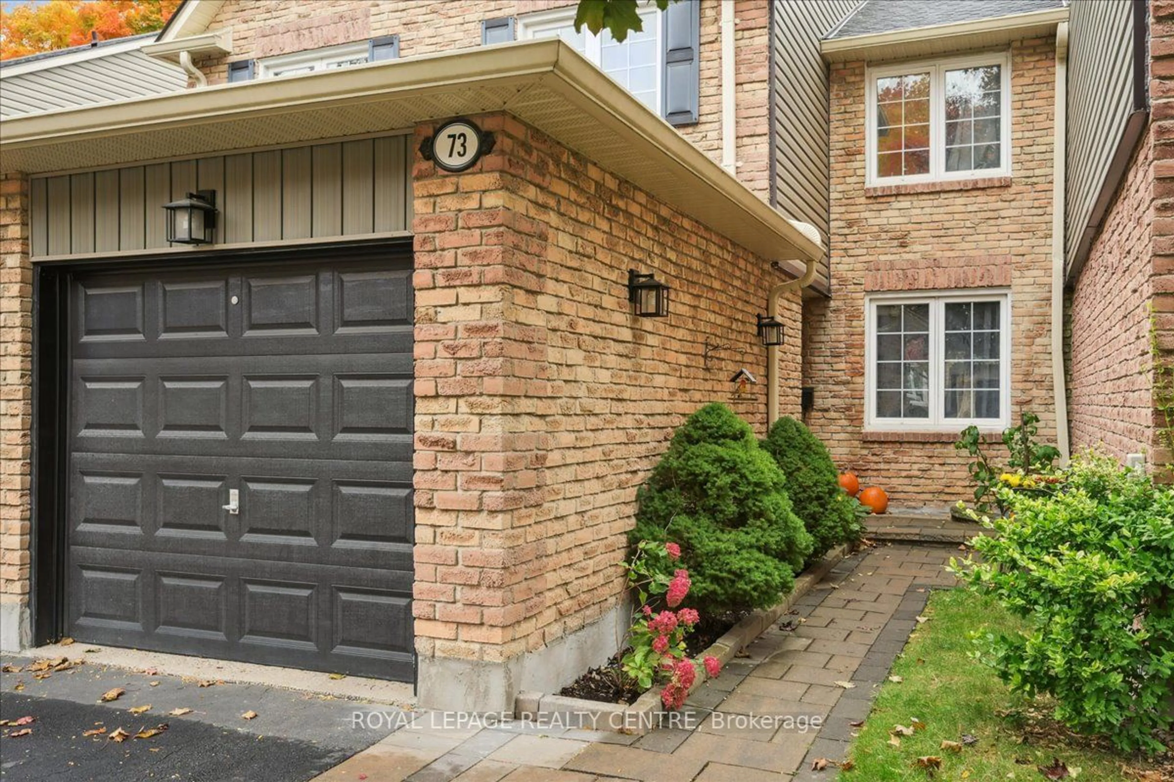 Home with brick exterior material, street for 2766 Folkway Dr #73, Mississauga Ontario L5L 3M3