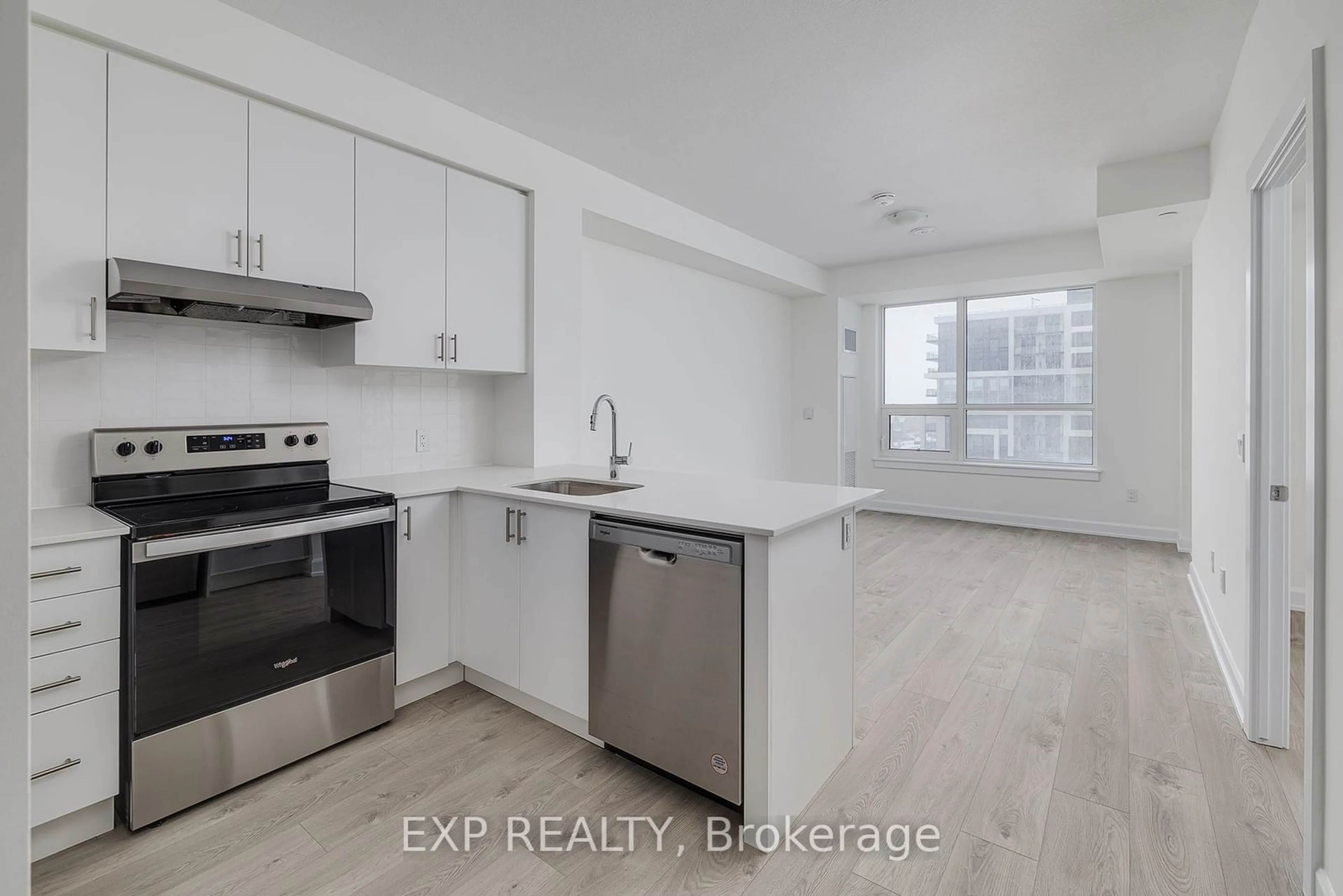 Standard kitchen, unknown for 3220 William Coltson Ave #426, Oakville Ontario L6H 7W6