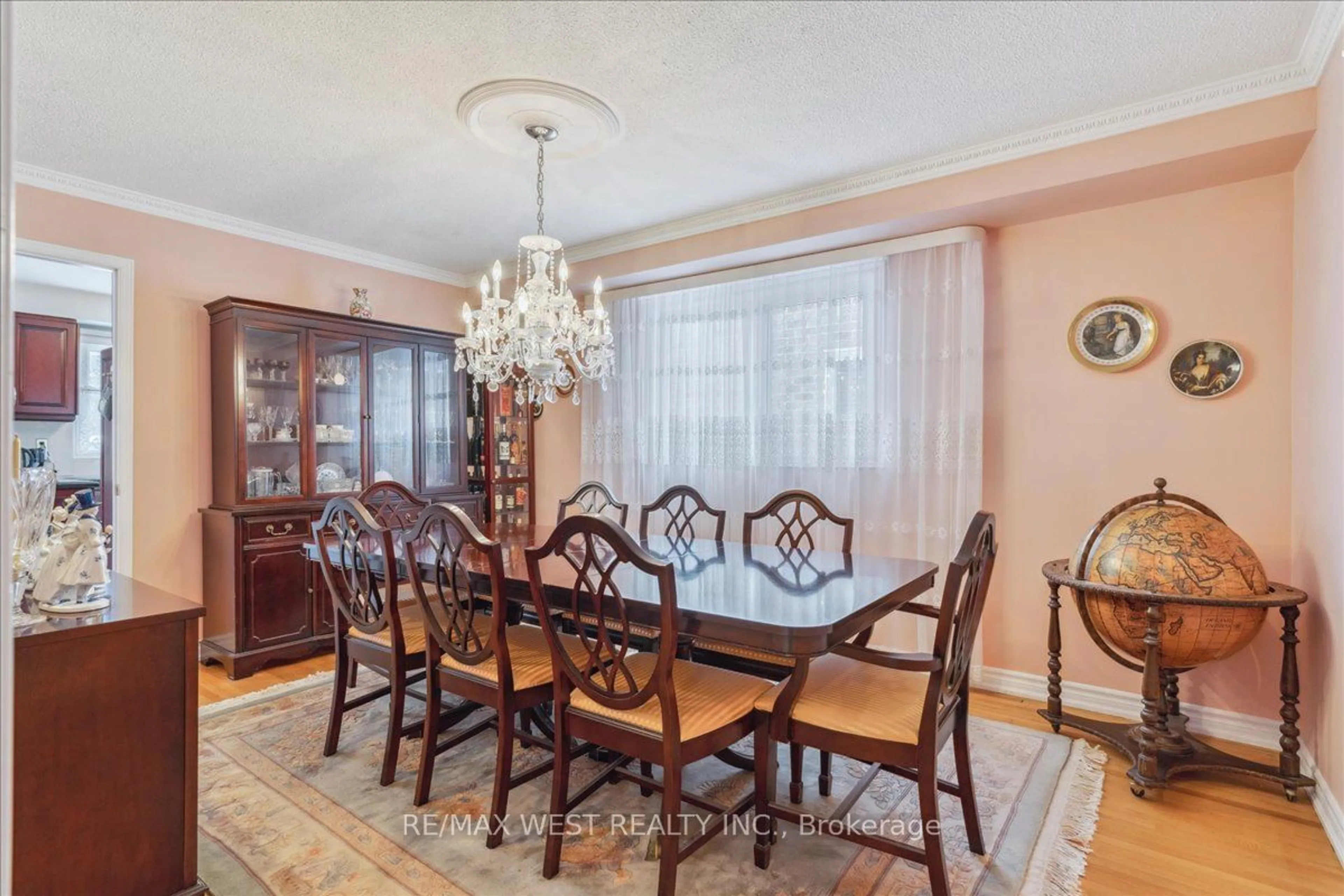 Dining room, unknown for 1343 Dexter Cres, Mississauga Ontario L5G 4R9