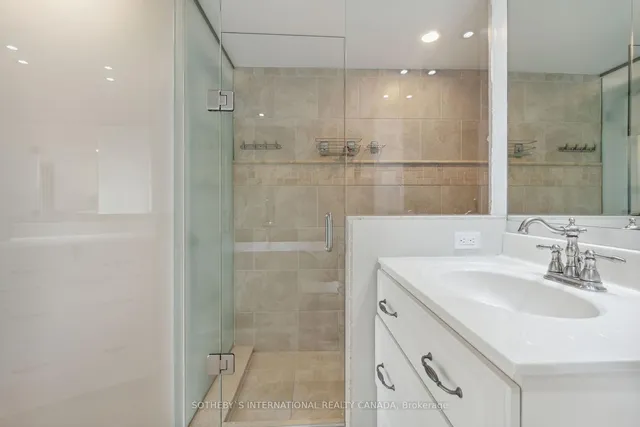 Additional property image - 2261 Lake Shore Blvd Unit 512