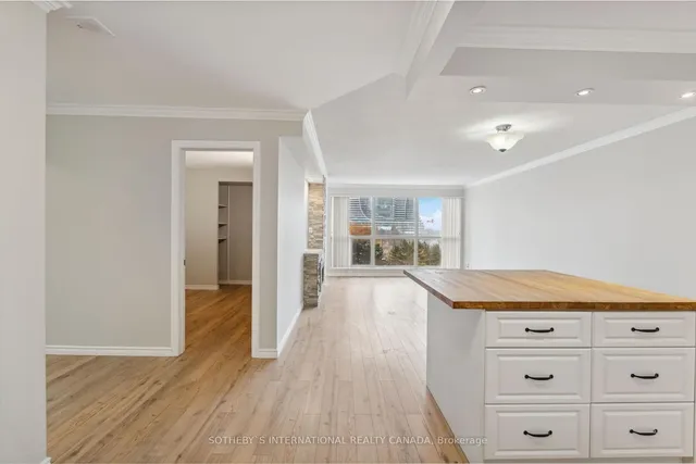 Additional property image - 2261 Lake Shore Blvd Unit 512
