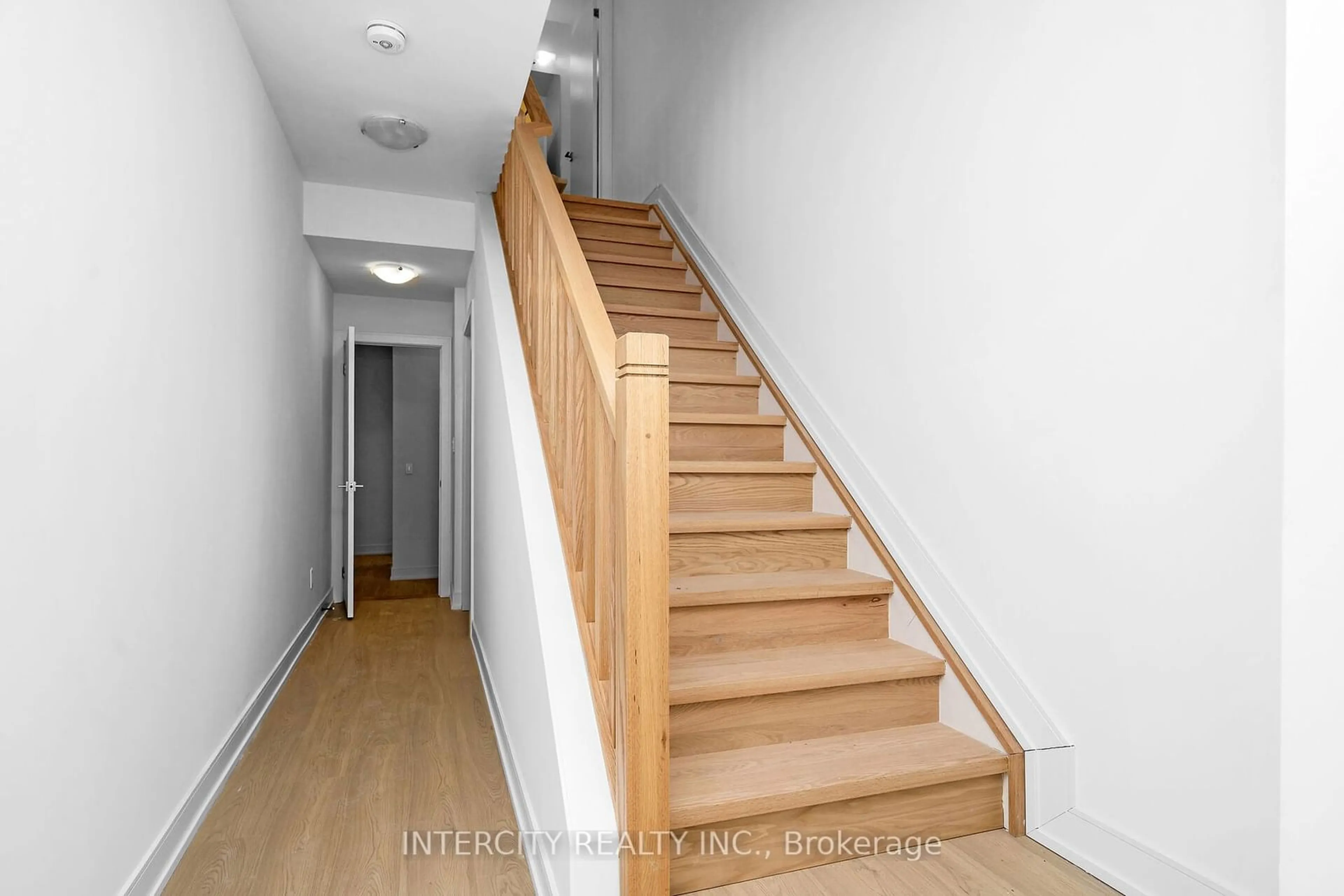 Stairs for 23 Desiree Pl, Caledon Ontario L7E 4E1