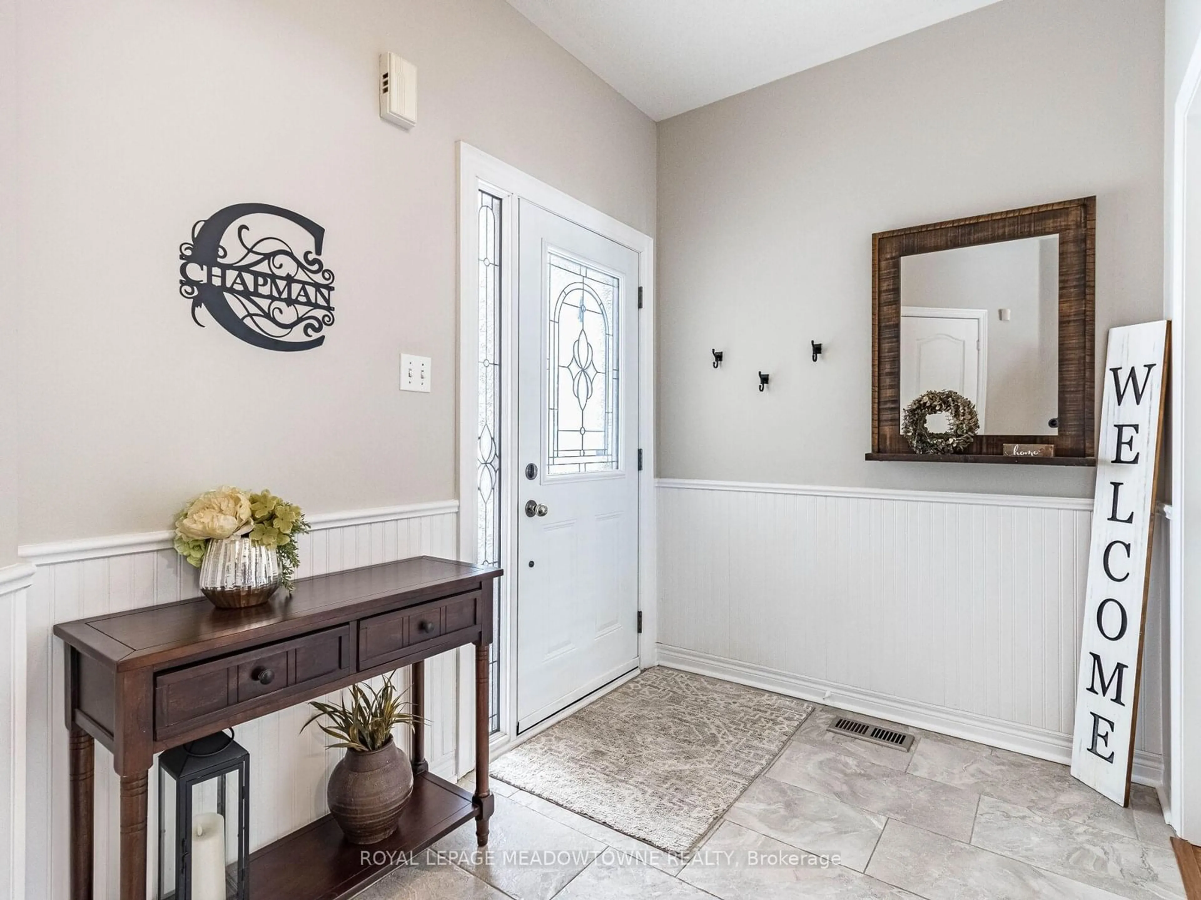 Indoor entryway for 51 Robertson Davies Dr, Brampton Ontario L7A 1K3