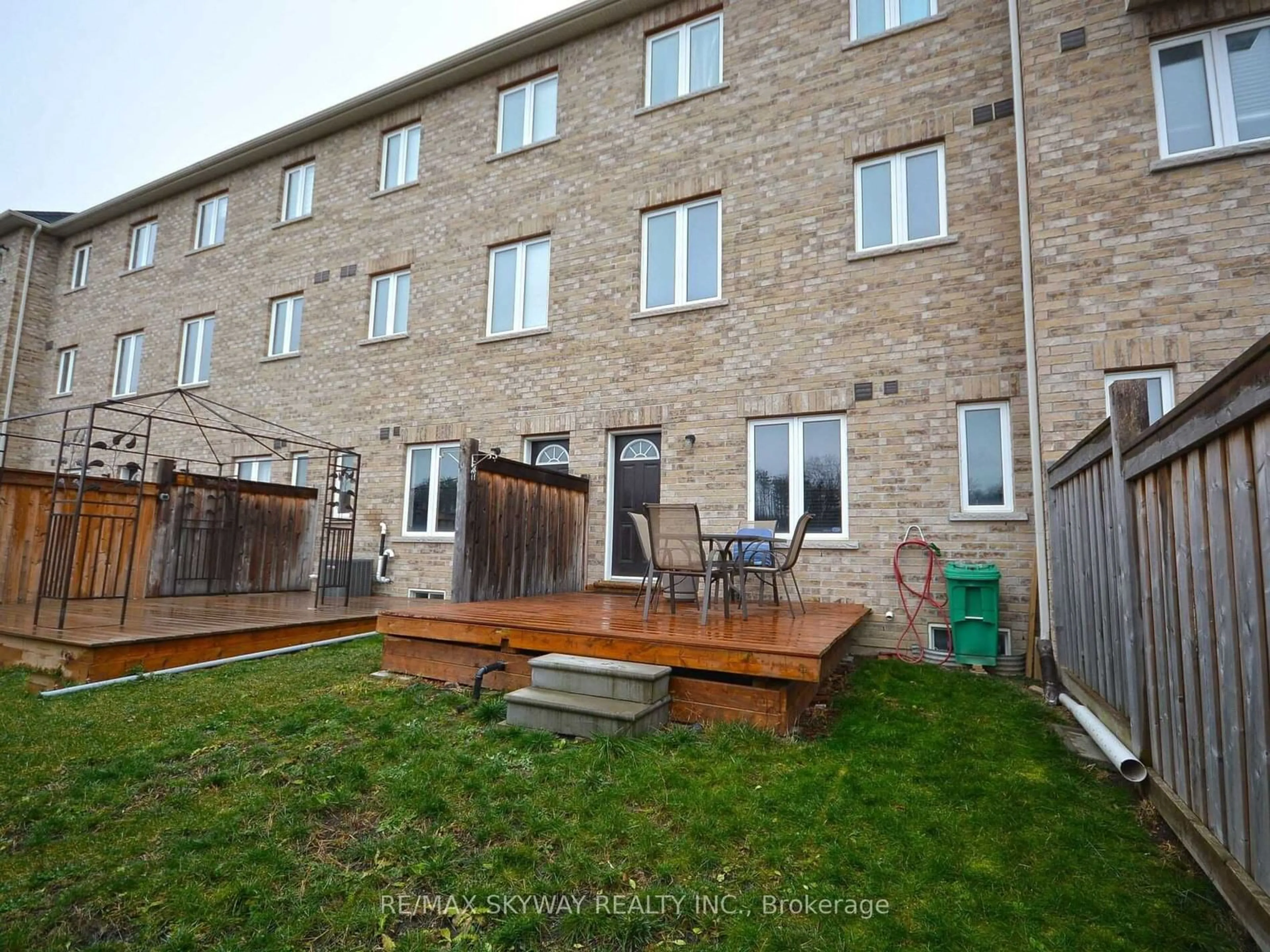 Patio, unknown for 14 Kayak Heights, Brampton Ontario L6Z 0H8