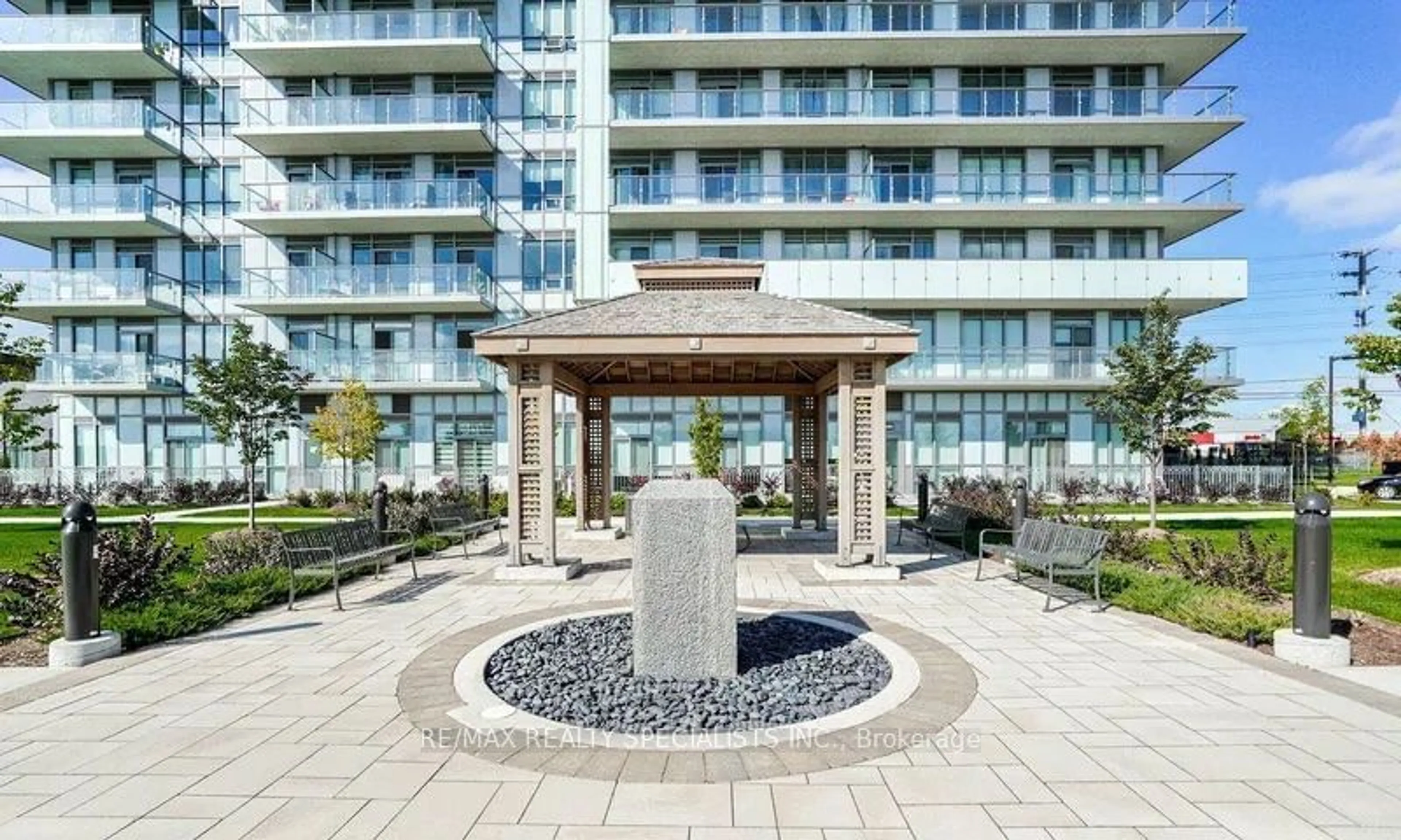 Patio, water/lake/river/ocean view for 4677 GLEN ERIN Dr #603, Mississauga Ontario L5M 2E3