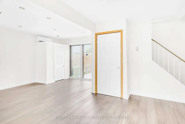 Additional property image - 14 Greenbush Crt