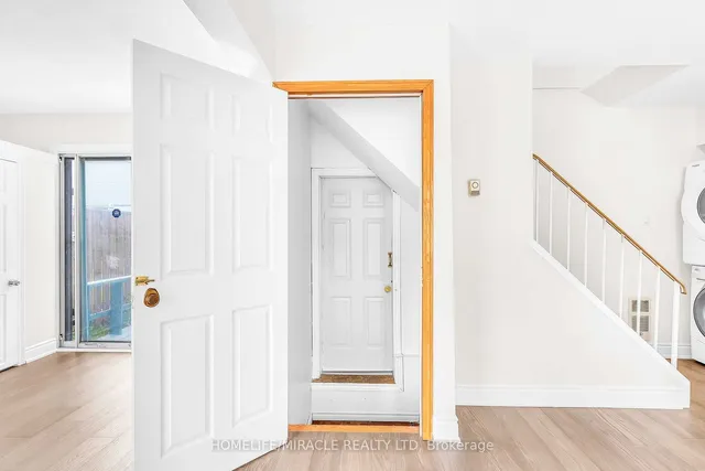 Additional property image - 14 Greenbush Crt