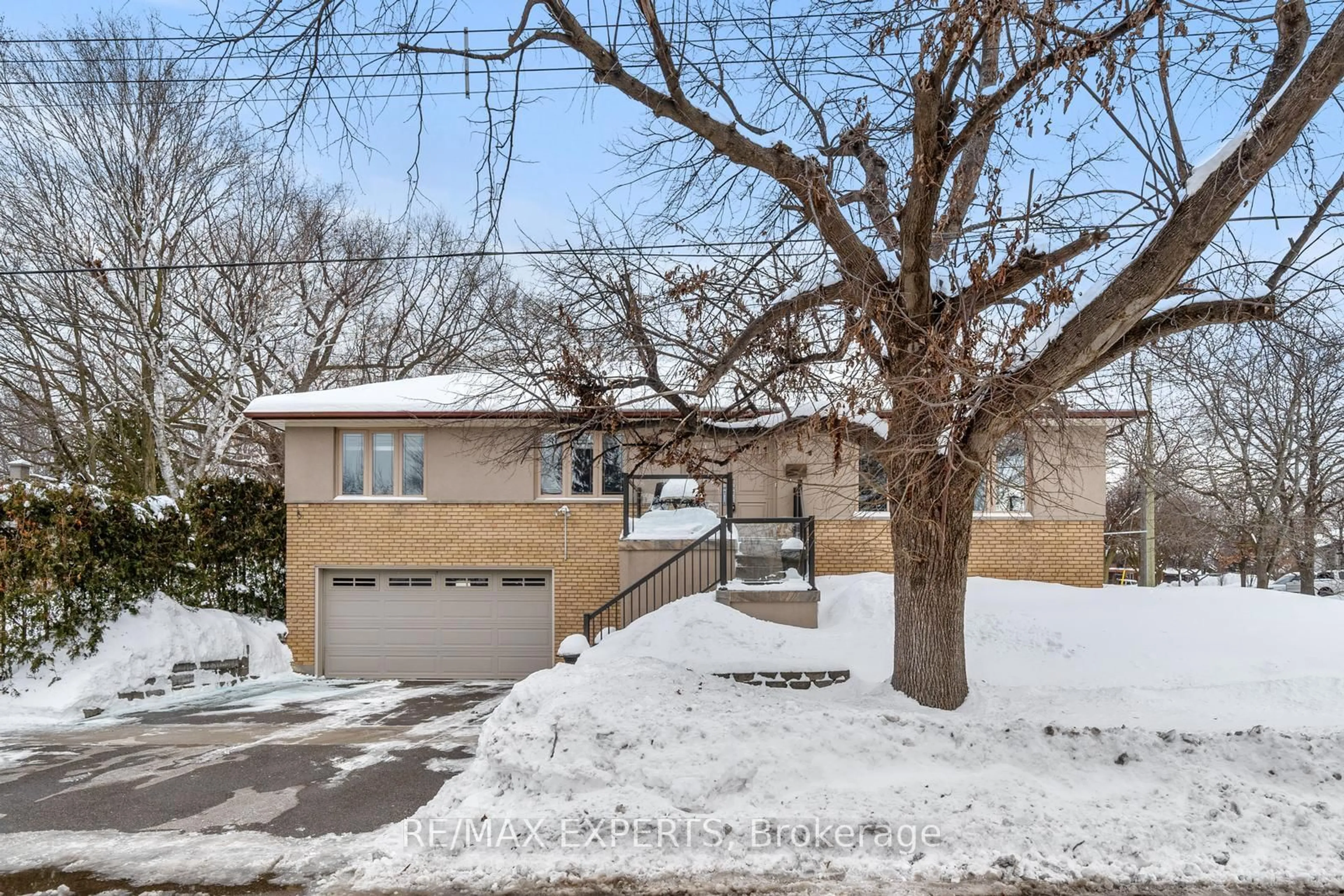 Home with brick exterior material, street for 100 Antioch Dr, Toronto Ontario M9B 5V4