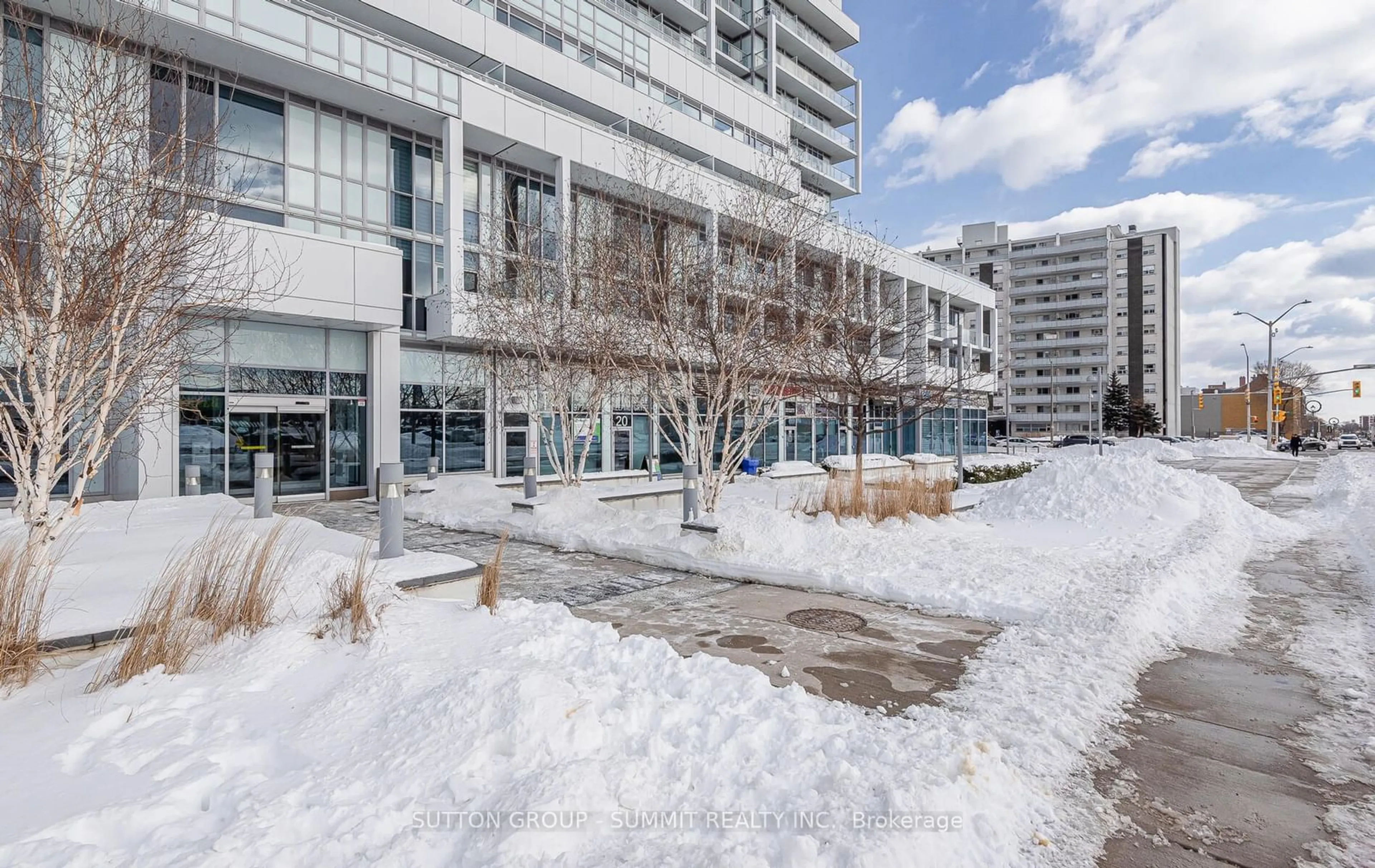 Patio, street for 65 Speers Rd #1508, Oakville Ontario L6K 0J1