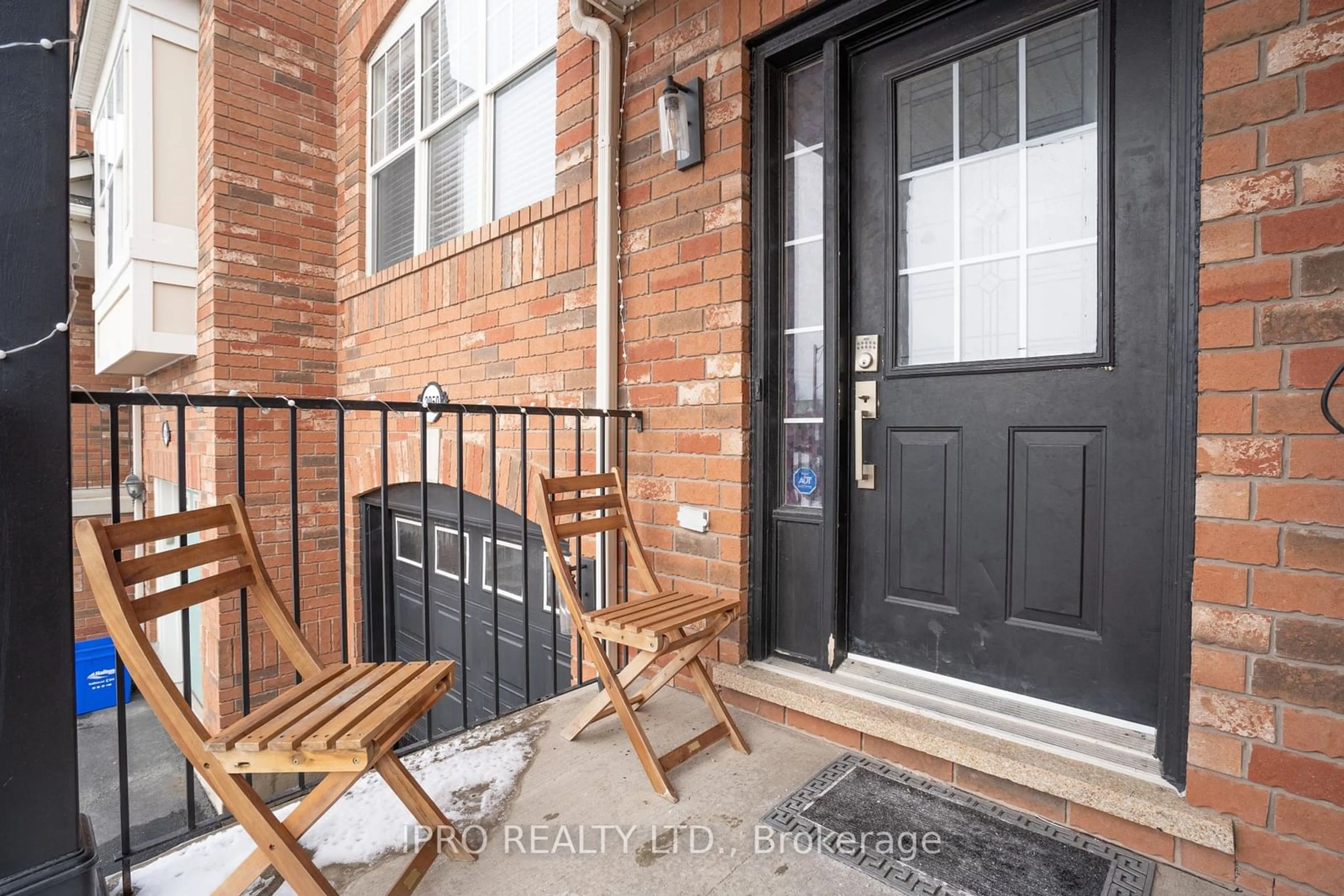 Indoor entryway for 2950 Garnethill Way, Oakville Ontario L6M 5E9