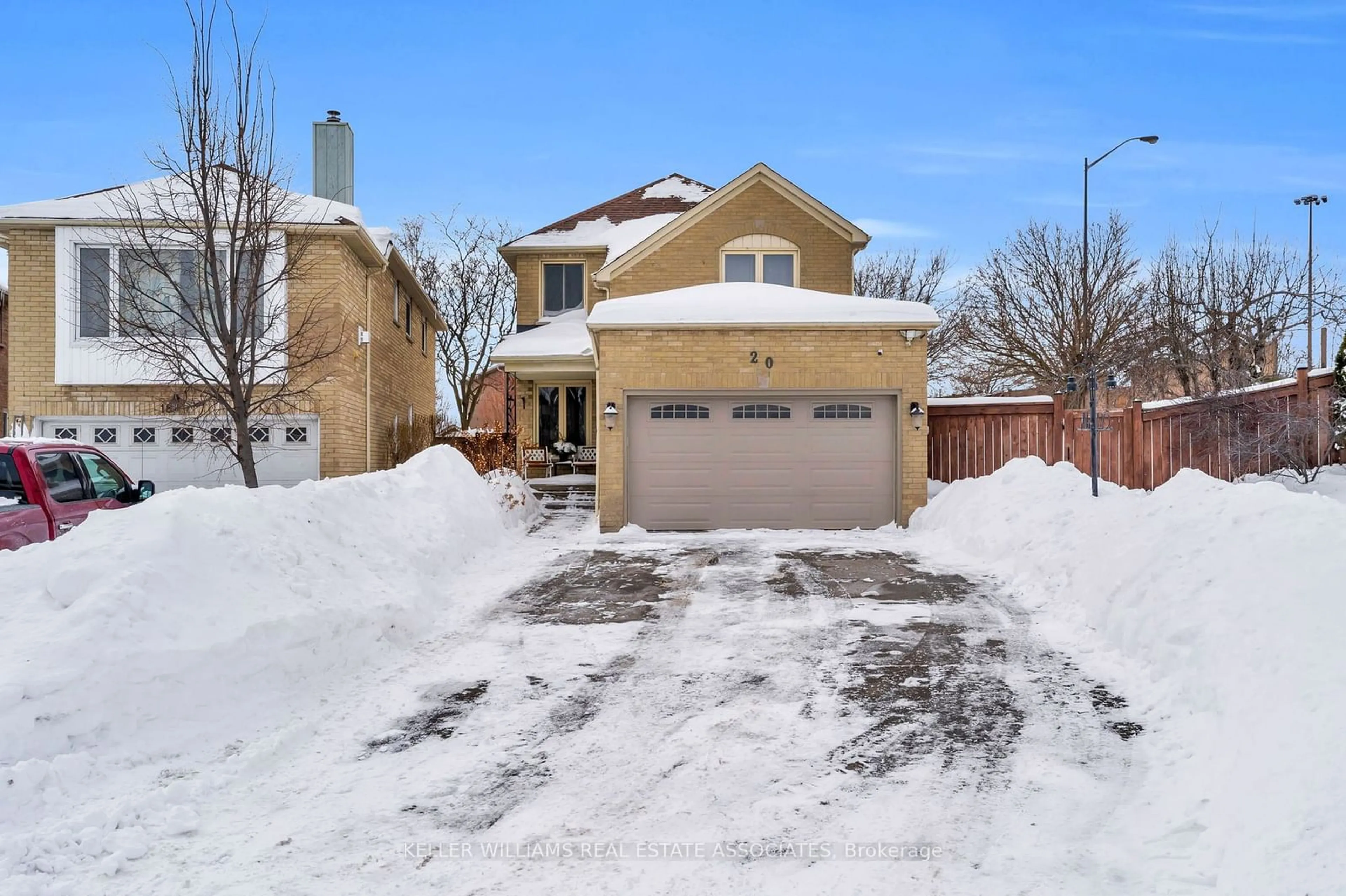 A pic from outside/outdoor area/front of a property/back of a property/a pic from drone, street for 20 Nature Crt, Brampton Ontario L6S 5T8