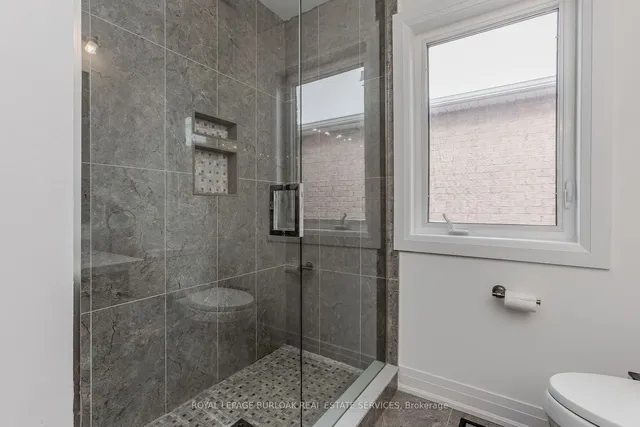 Additional property image - 4270 Carrick St
