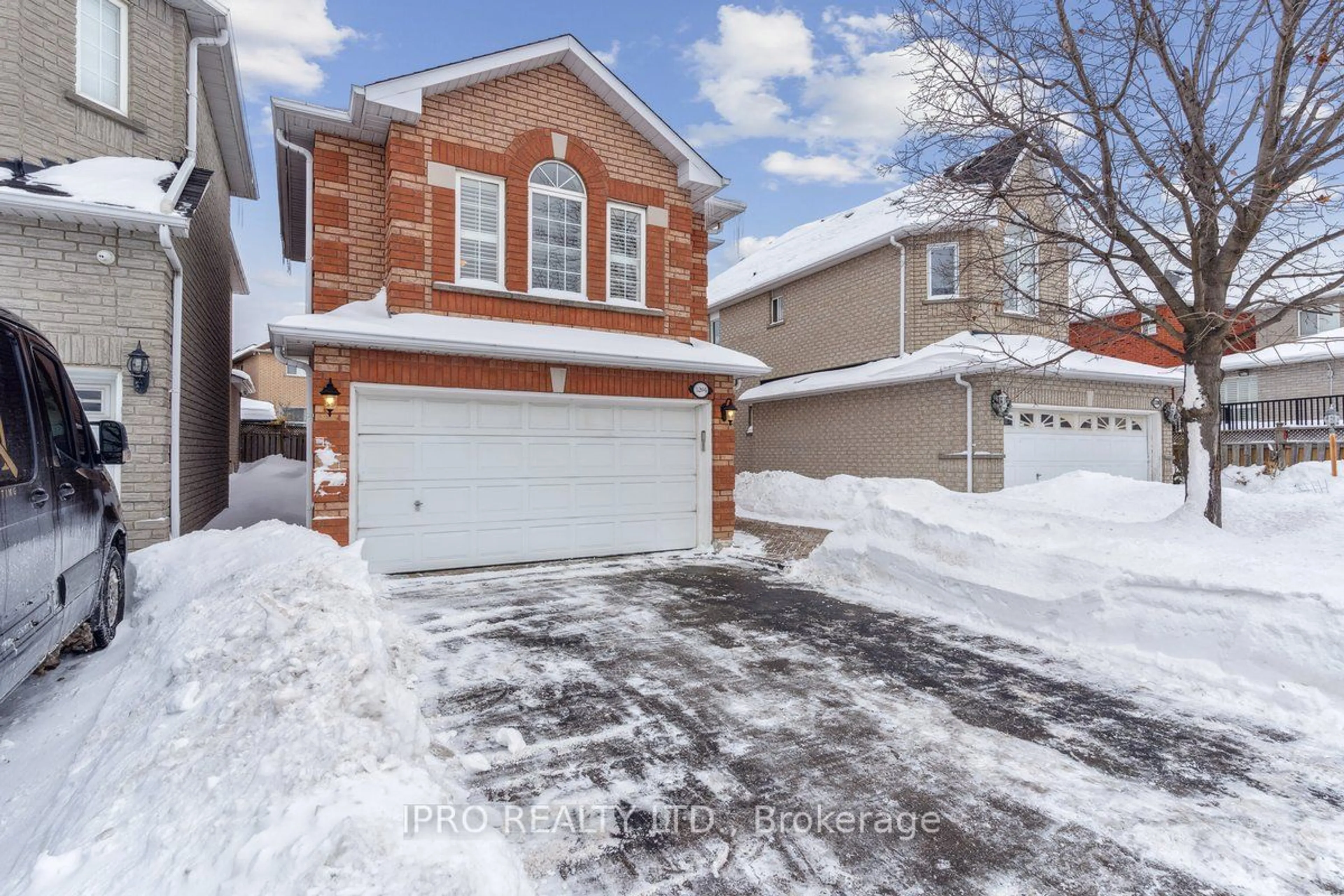 Home with brick exterior material, street for 5204 Red Brush Dr, Mississauga Ontario L4Z 4B4