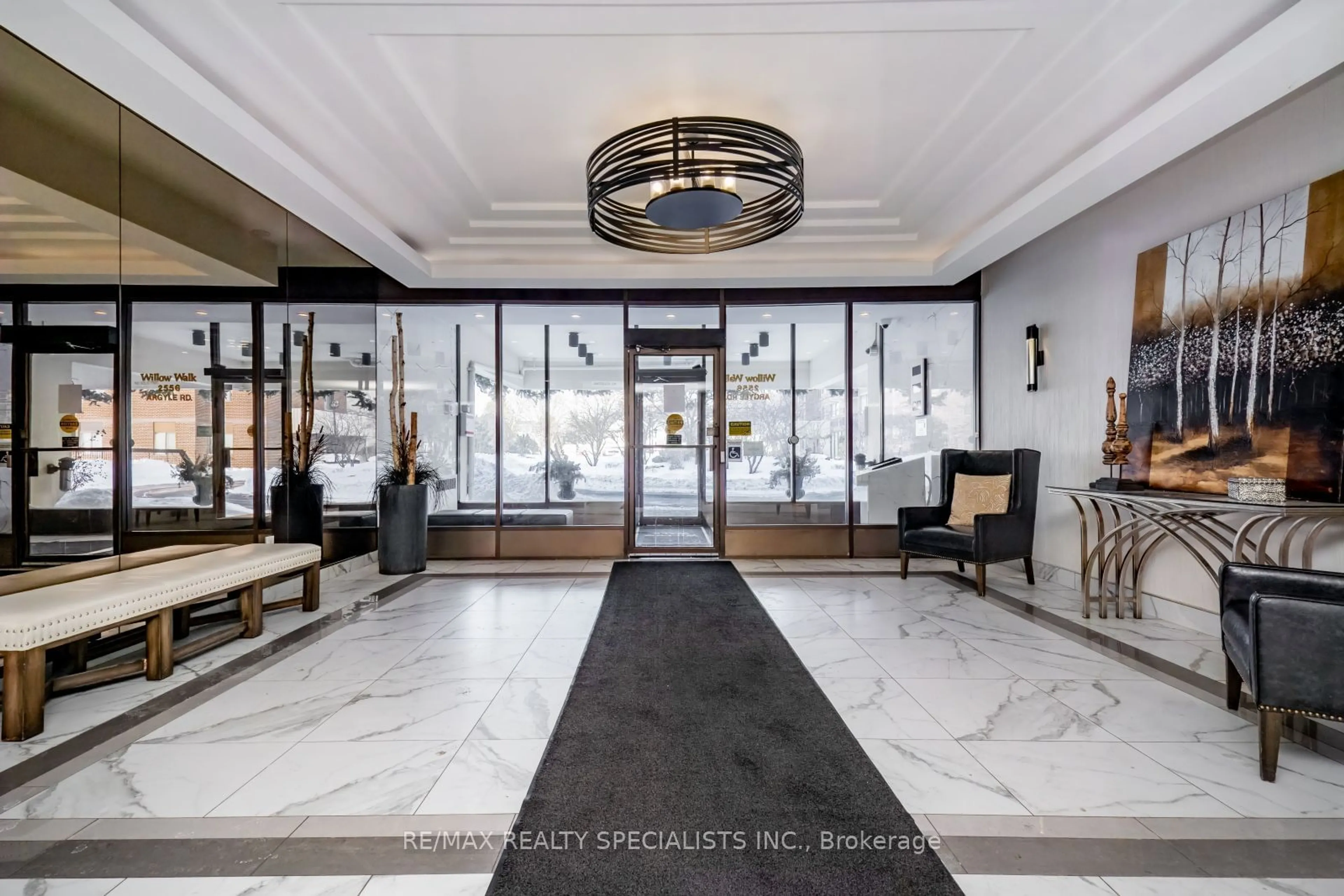 Lobby for 2556 Argyle Rd #802, Mississauga Ontario L5B 2H6