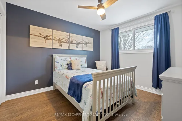 Additional property image - 344 Camelot Crt