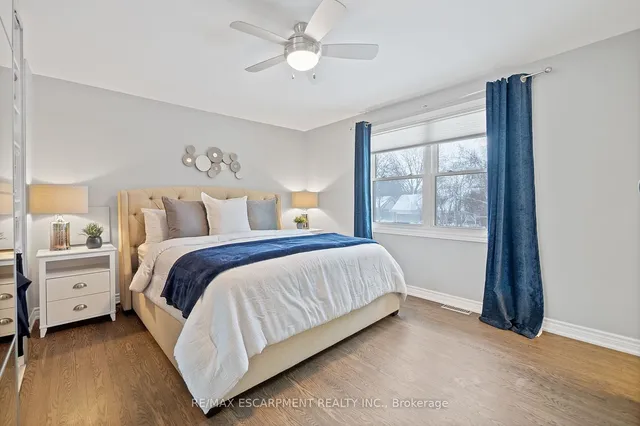 Additional property image - 344 Camelot Crt