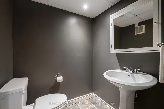 Additional property image - 344 Camelot Crt
