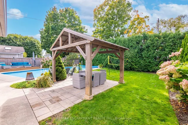 Additional property image - 344 Camelot Crt