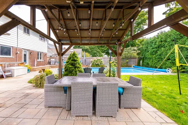 Additional property image - 344 Camelot Crt