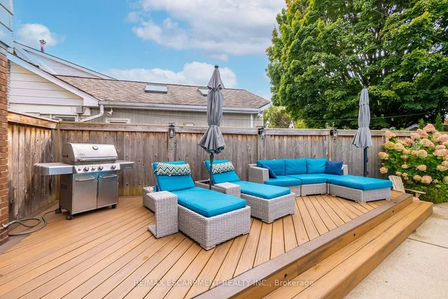 Additional property image - 344 Camelot Crt