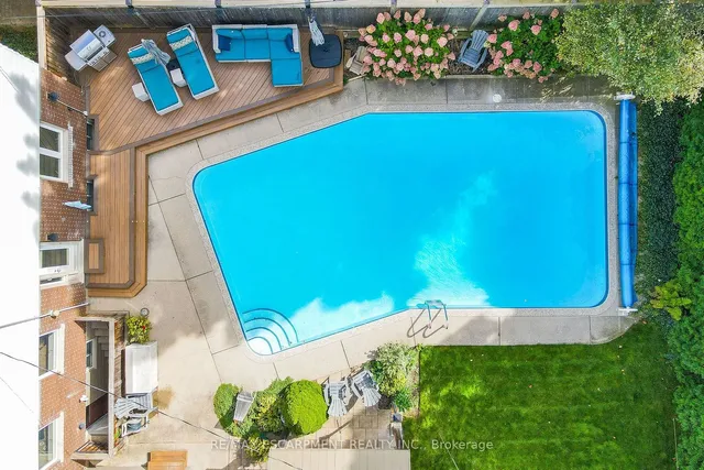 Additional property image - 344 Camelot Crt