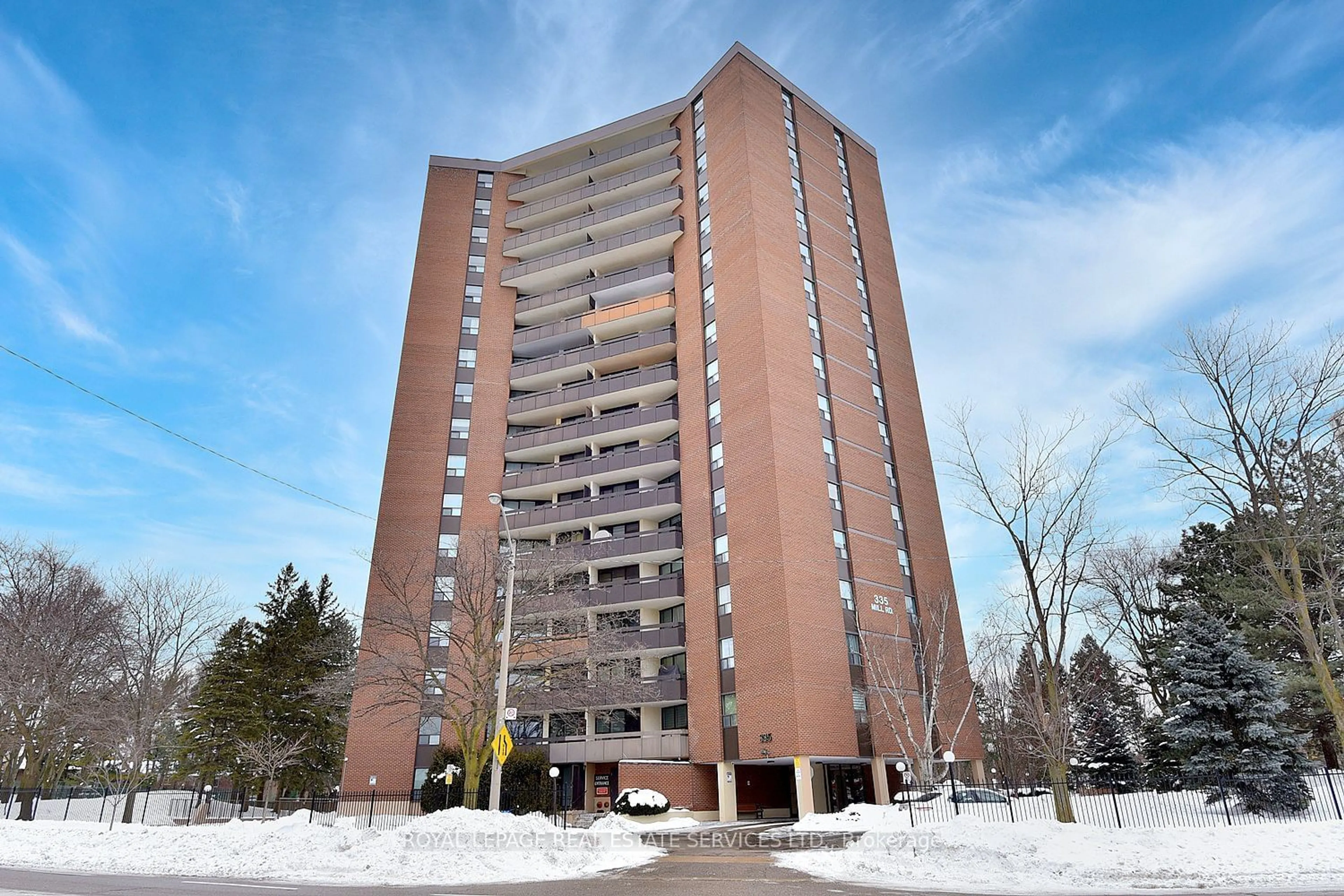 Indoor foyer for 335 Mill Rd #303, Toronto Ontario M9C 1Y6