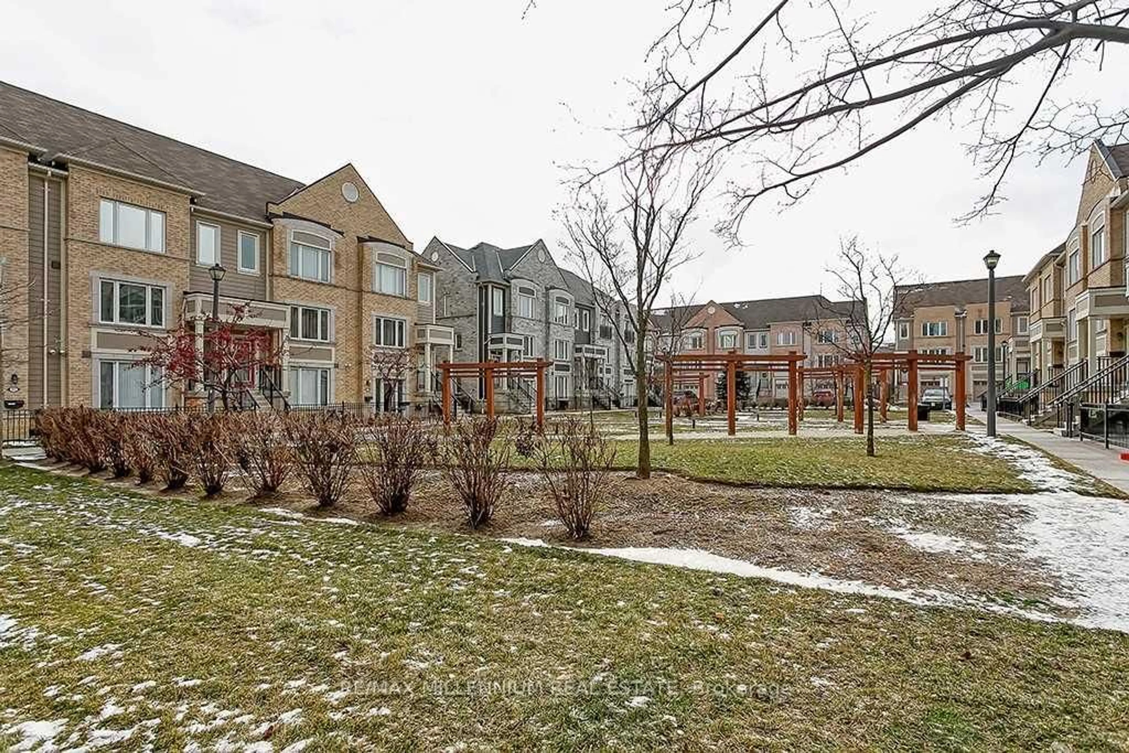 Patio, street for 5150 Winston Churchill Blvd #107, Mississauga Ontario L5M 0P5