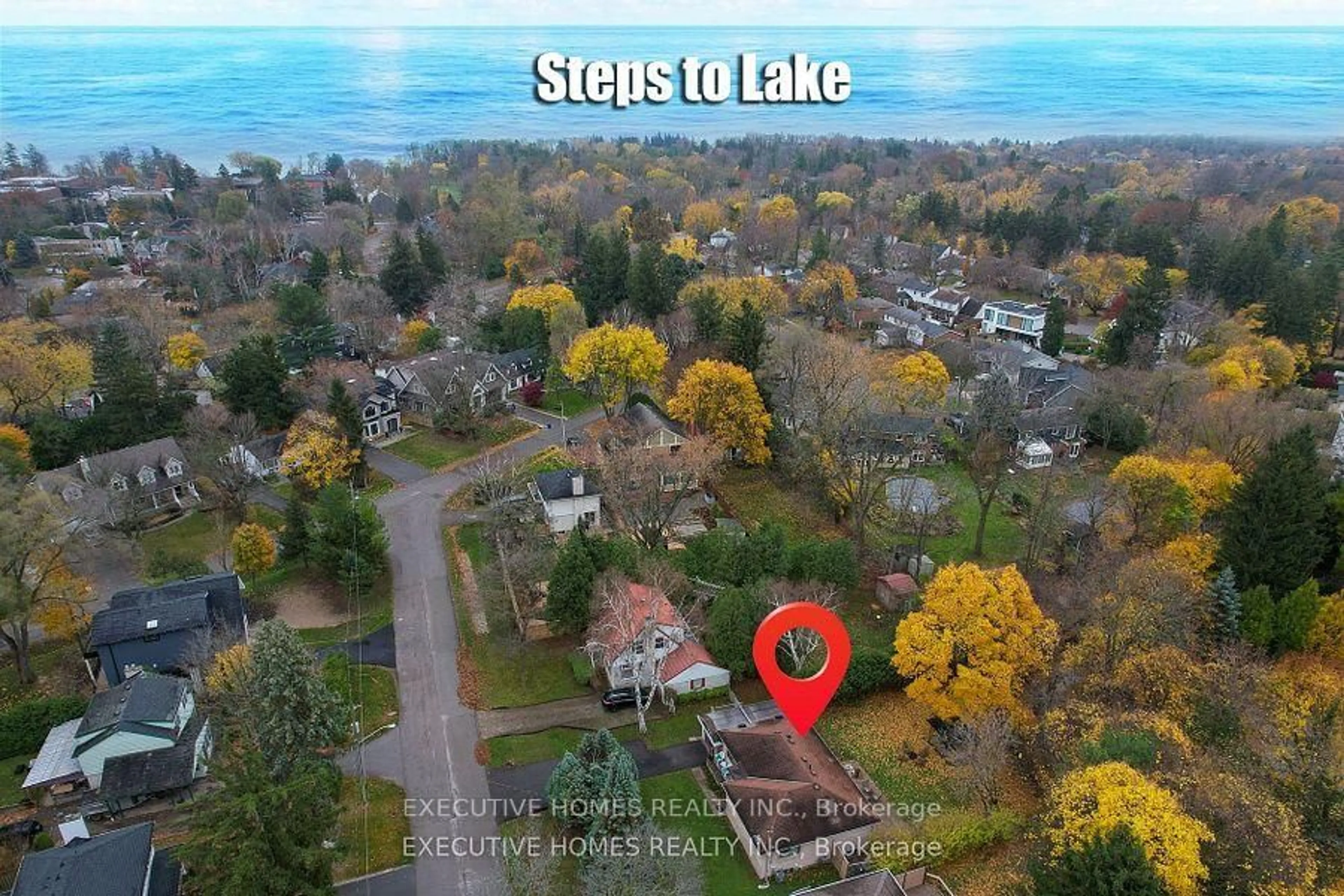 A pic from outside/outdoor area/front of a property/back of a property/a pic from drone, water/lake/river/ocean view for 208 Glen Oak Dr, Oakville Ontario L6K 2J2