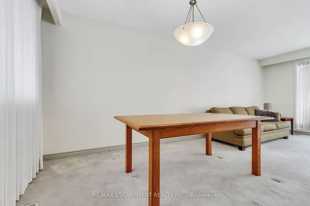 Additional property image - 3099 Northview Cres