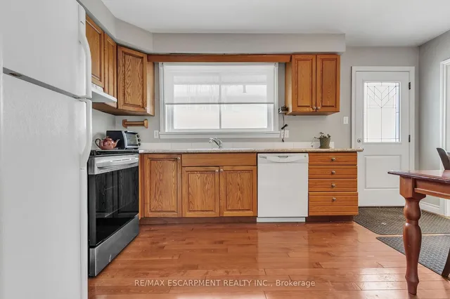 Additional property image - 3099 Northview Cres