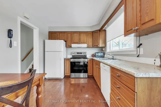 Additional property image - 3099 Northview Cres