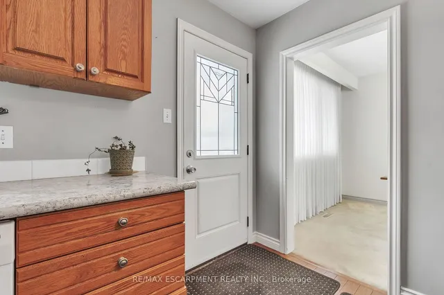 Additional property image - 3099 Northview Cres