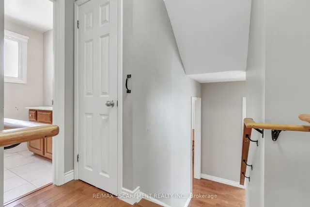 Additional property image - 3099 Northview Cres